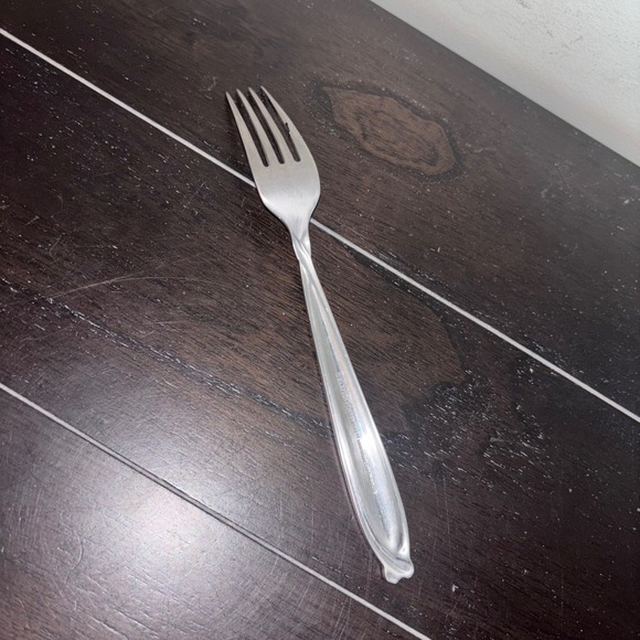 Hampton Silversmiths 18/10 | Concorde | Stainless Steel Fork | Twisted Handle - Picture 5 of 7